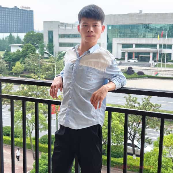 29岁岁湖南单身帅哥 - 上海吉缘网